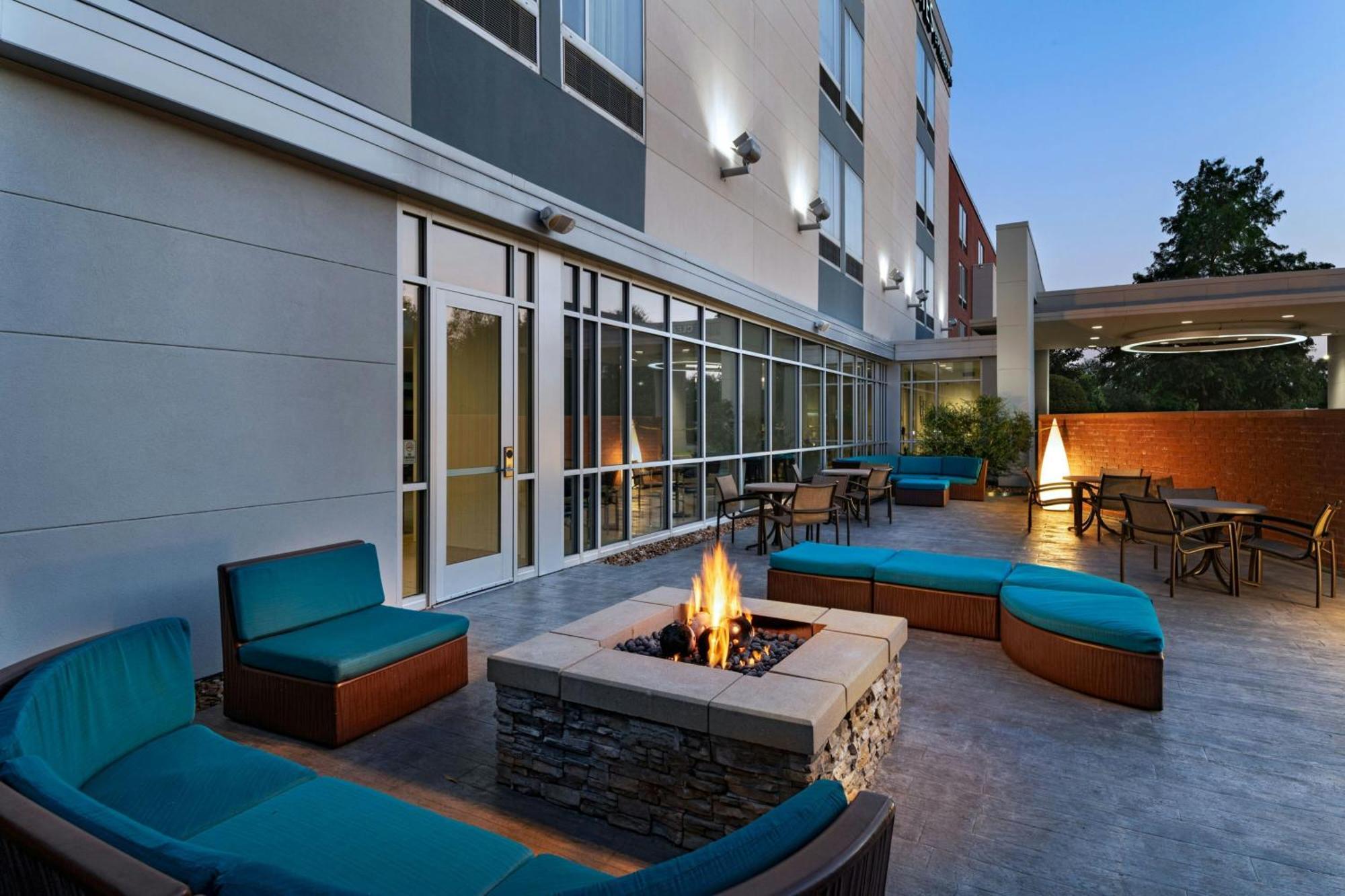 Springhill Suites By Marriott Houston Зе-Вудлендс Экстерьер фото